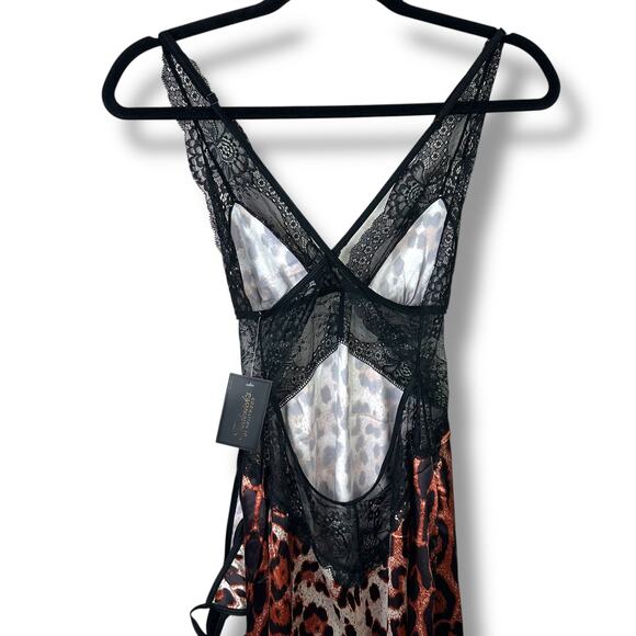 Frederick's Of Hollywood NWT Rosalina Rose Lace Satin Nightgown Maxi Gown Small - Picture 9 of 12